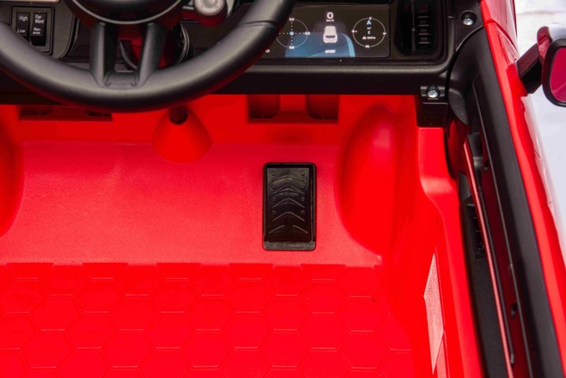 Auto elettrica per bambini Porsche Cayenne 12V con trazione posteriore - con licenza (1 posto), ross