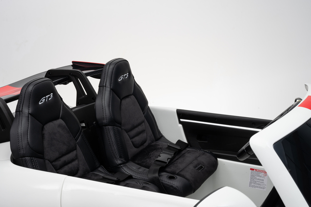 Porsche 911 GT3 RS macchina elettrica per bambini 24V 4x4 | con licenza | Beneo Motors | 2 posti | Batteria al litio | Sedili in similpelle ROSSI | Ruote EVA