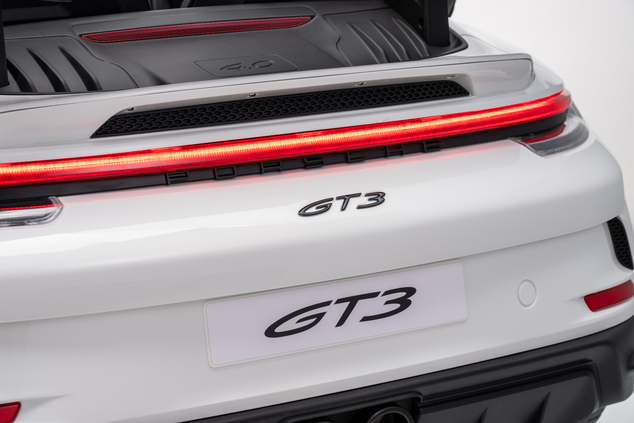 Porsche 911 GT3 RS macchina elettrica per bambini 24V 4x4 | con licenza | Beneo Motors | 2 posti | Batteria al litio | Sedili in similpelle ROSSI | Ruote EVA