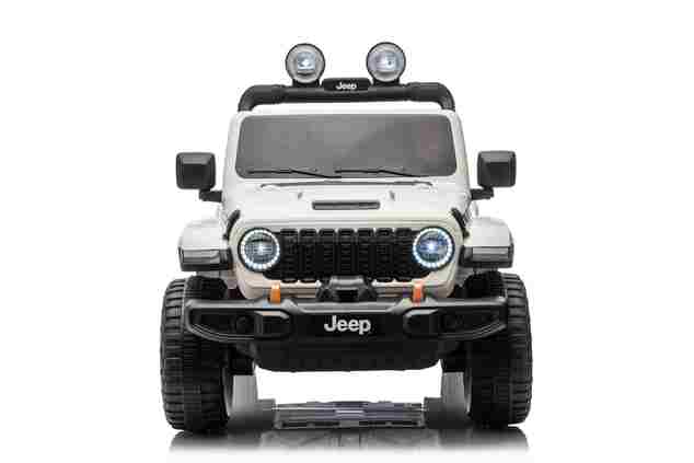 JEEP Wrangler elektrické autíčko pro děti, Bílá, Dvoumístné kožené sedadlo, Rádio s Bluetooth a USB vstupem, 4x4 | Beneo Motors