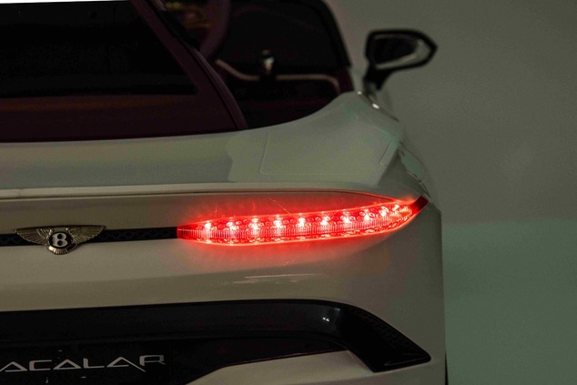 Electric Ride-on car Bentley Bacalar 12V, white, Doors opening upwards, 2.4 GHz remote control, LED 