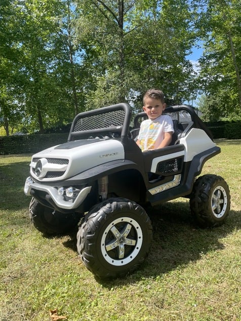 Electric Ride-On Toy Car Mercedes-Benz UNIMOG - White, 2.4Ghz Remote controller, 4 X 4, two-seats, S