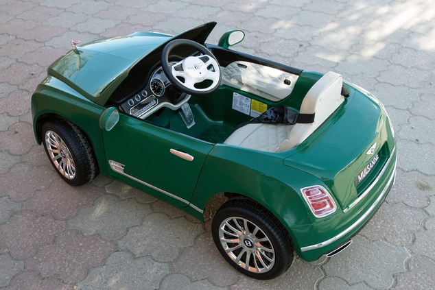 Electric ride-on car Bentley Mulsanne 12V, green, Leatherette seat, 2.4 GHz remote control, Eva whee