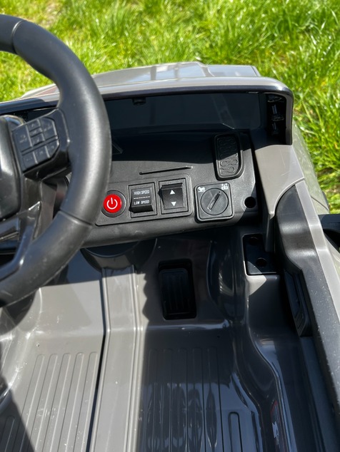 Electric Ride-on car FORD 707 12V, Grey, Leather seat, 2.4 GHz remote control, Bluetooth / USB Input