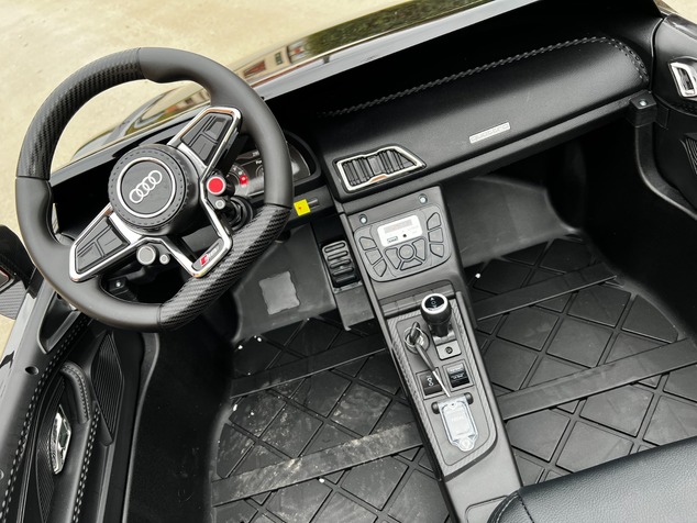 Elektrische kinderauto Audi R8 SPYDER 24V | Rode tweezitter | MP3-speler met USB/AUX en Bluetooth | 